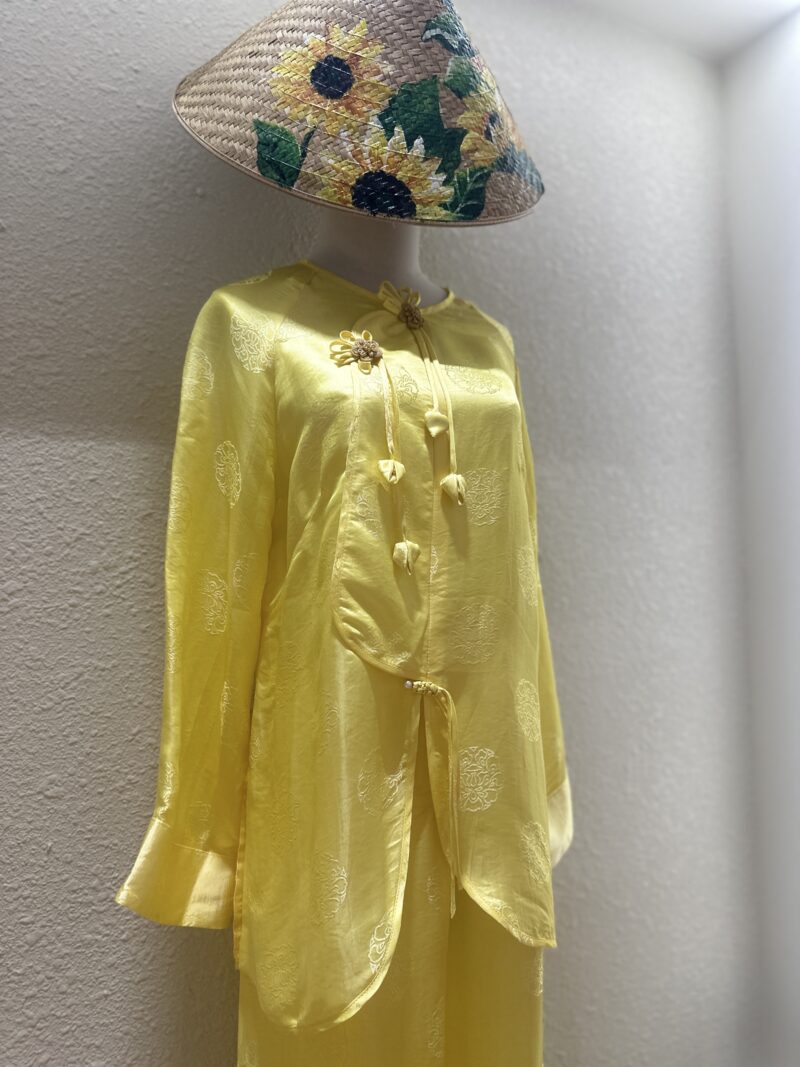 Nụ Tầm Xuân Vàng