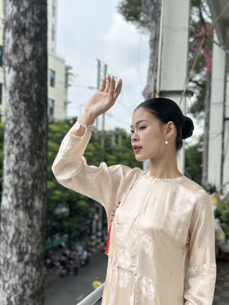 Áo dài Sương Sớm