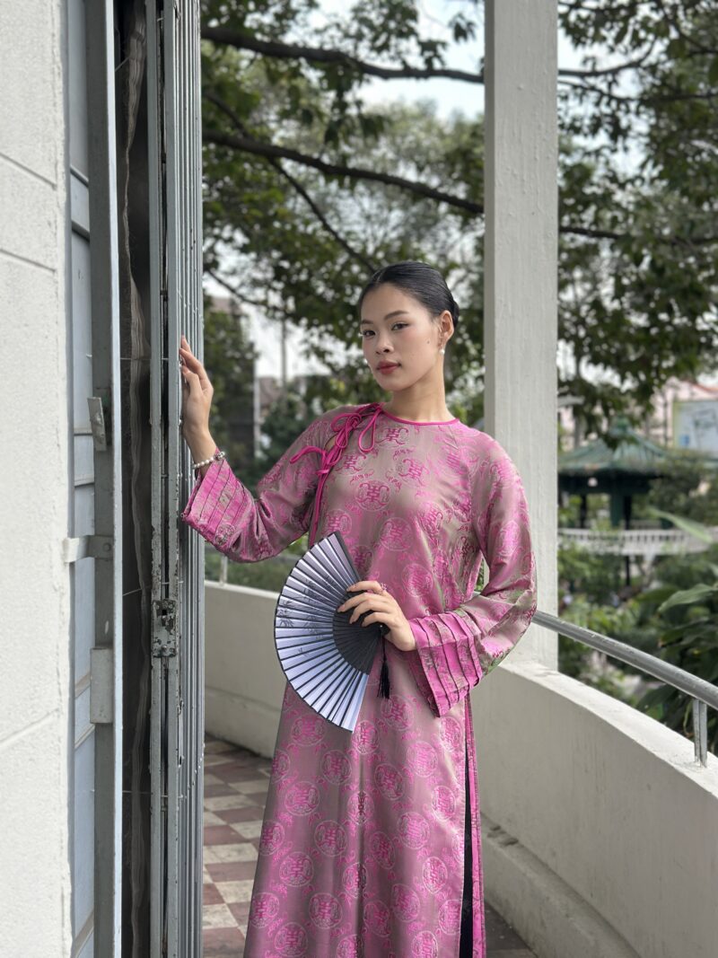 Áo dài Pháo Hồng