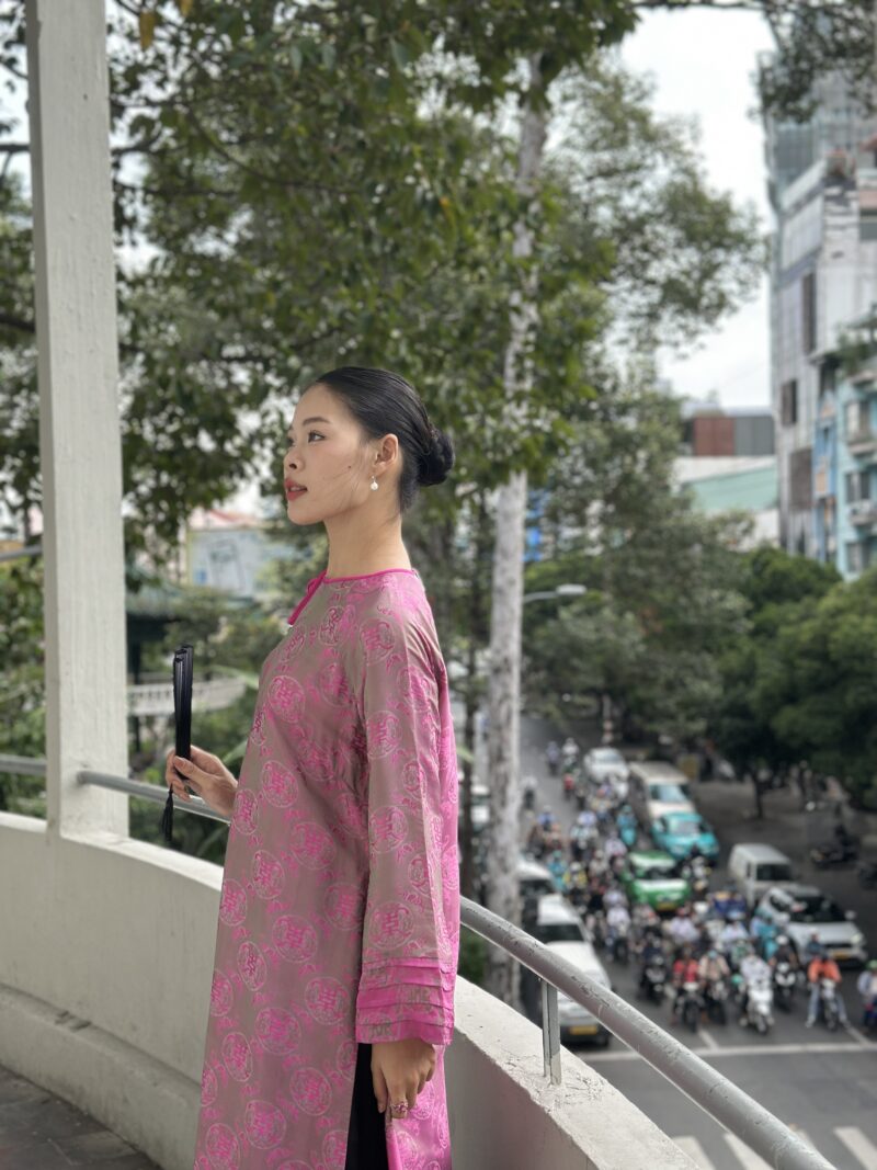 Áo dài Pháo Hồng