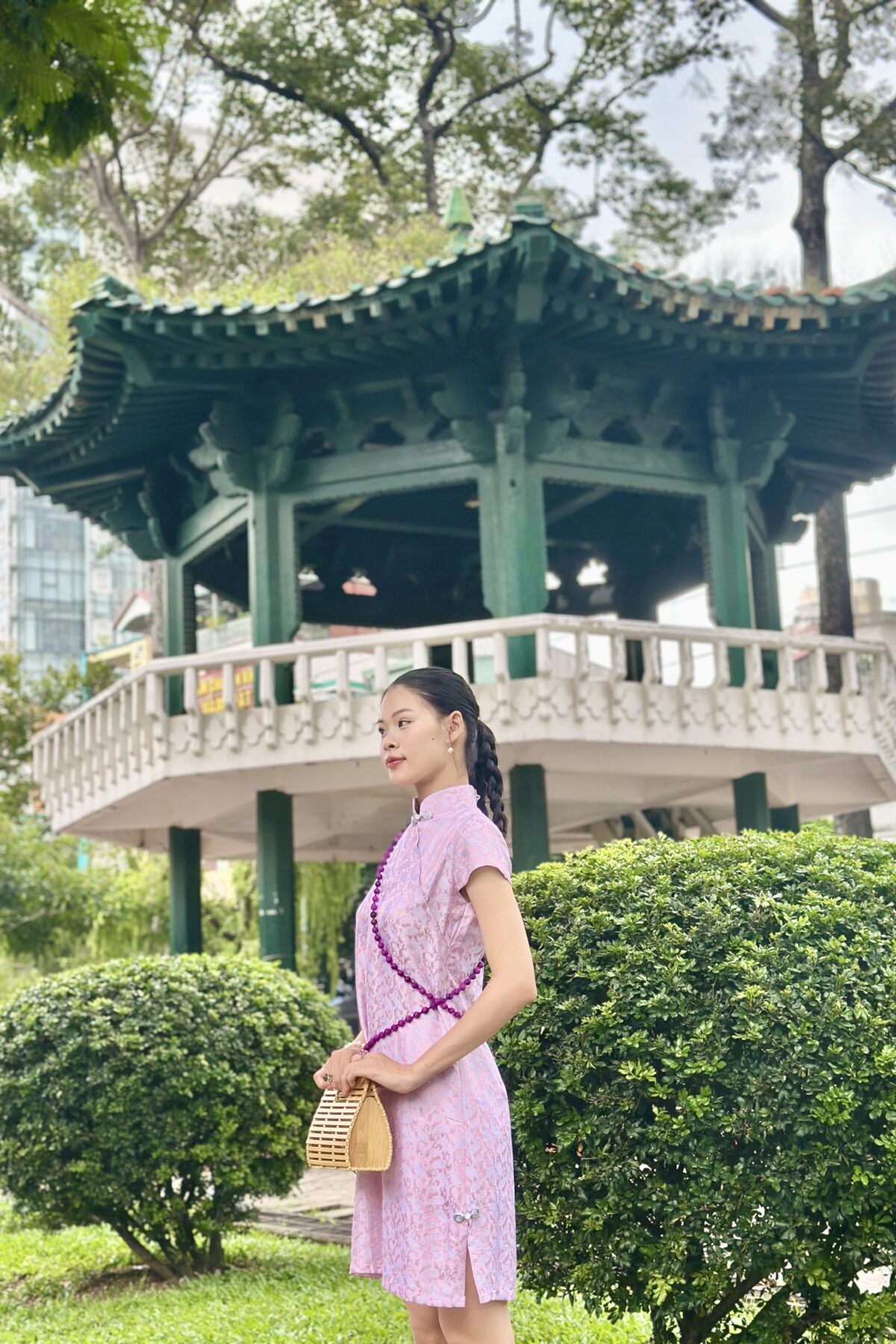Đầm Liên Y