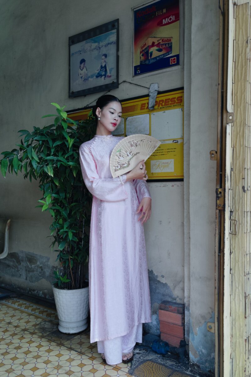 Áo dài Phấn Loang