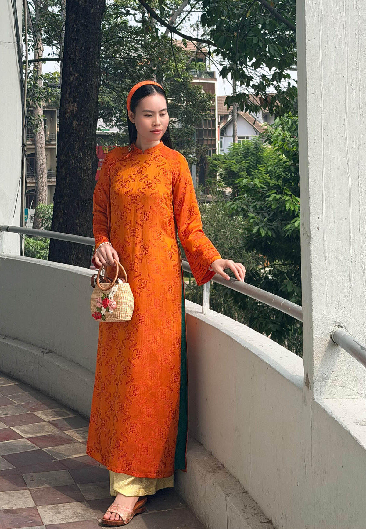 Áp dài kết duyên cam cháy