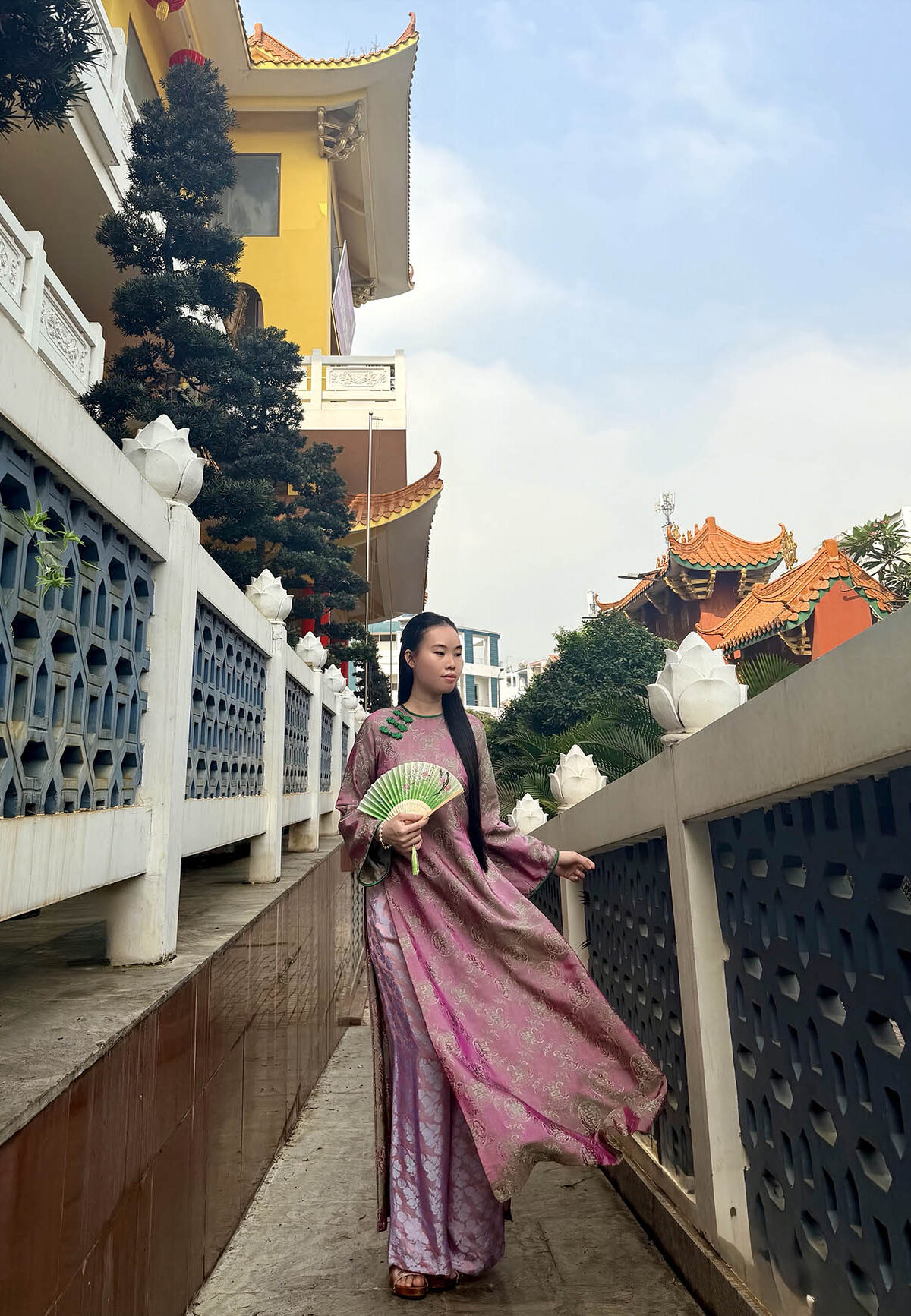 Áo dài lục sen